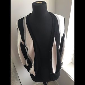 ❤️Black and white Striped cardigan S❤️